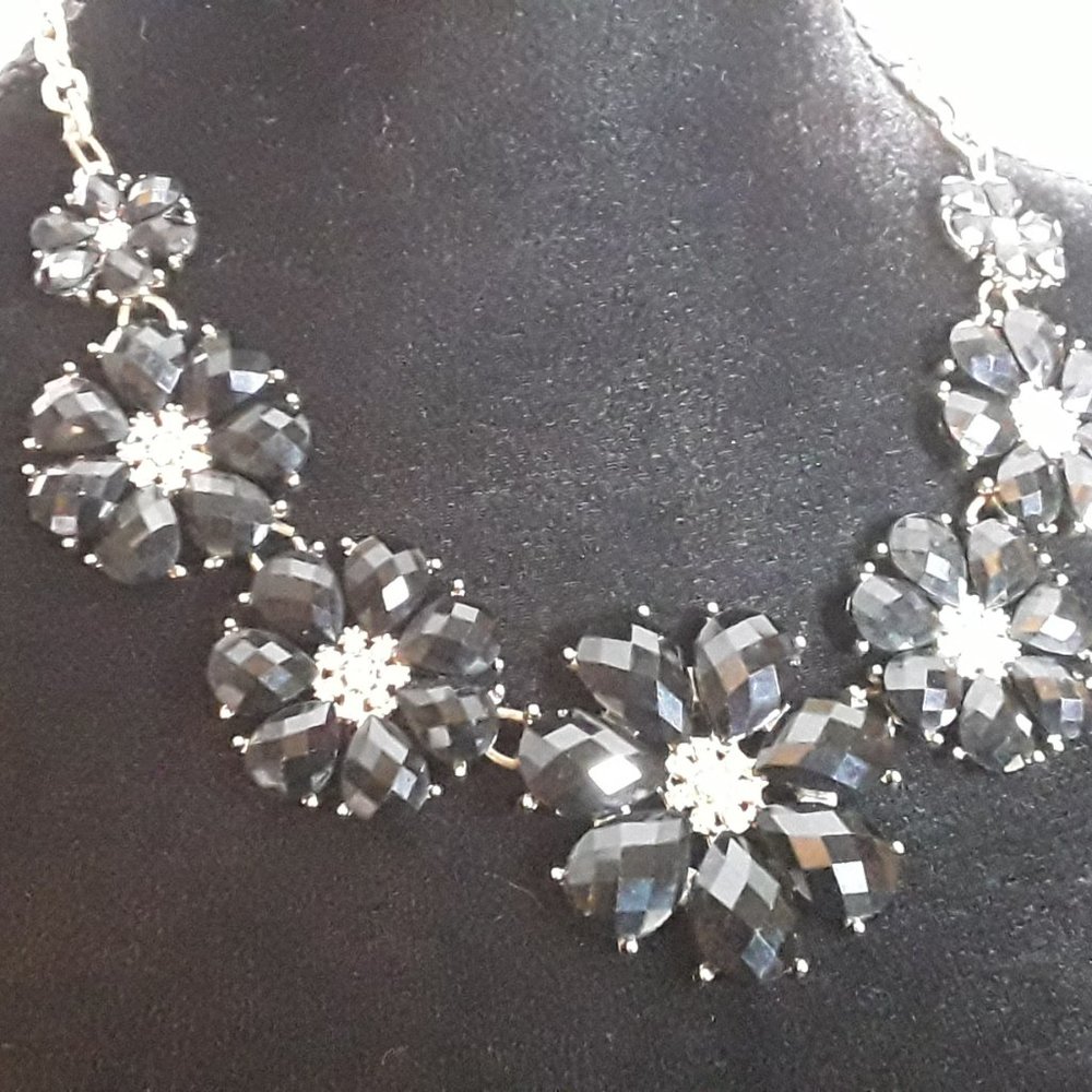 NEW- Black Gem Flower necklace with rhinestone center